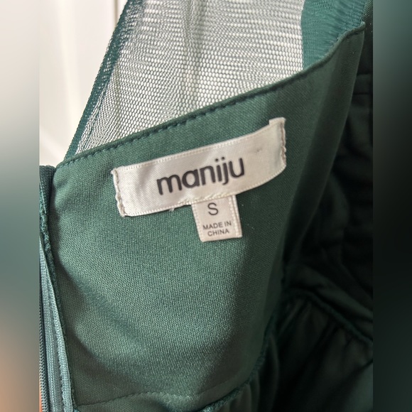 Green Tulle Mini Dress With Embroidered Flowers - Picture 5 of 6